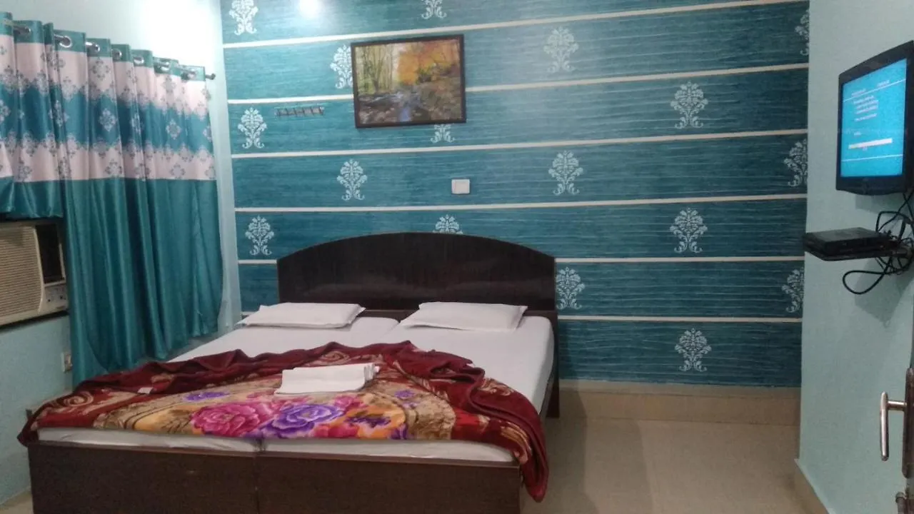 Hotel Giriraj Inn Βαρανάσι