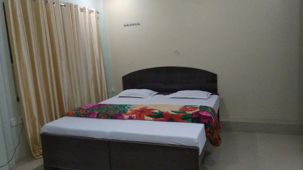 Hotel Giriraj Inn Βαρανάσι