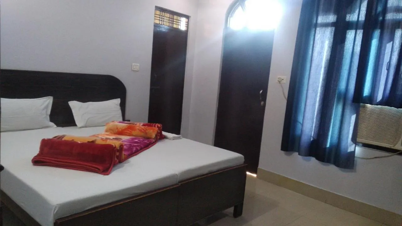 Hotel Giriraj Inn Βαρανάσι 3*,  Ινδία